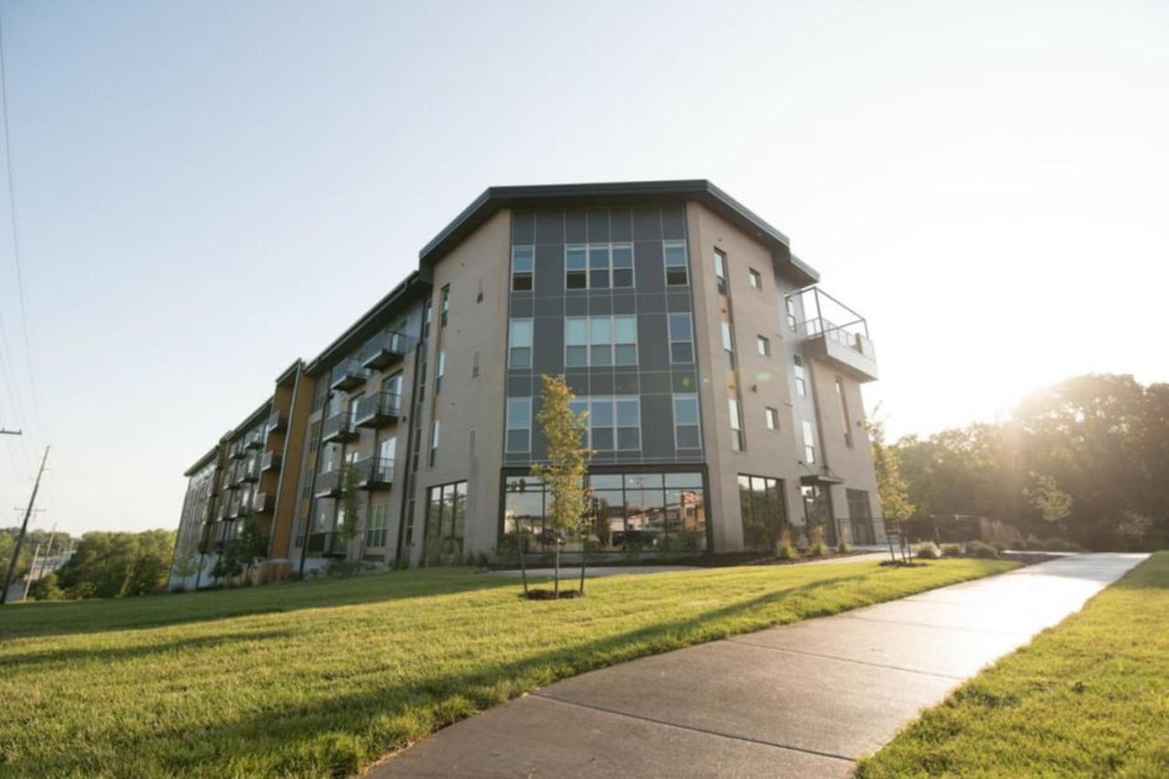 Frontdesk Core Apts Campustown Ames Exterior foto